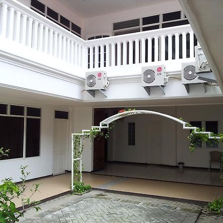 Loxy Inn Surabaja Zewnętrze zdjęcie