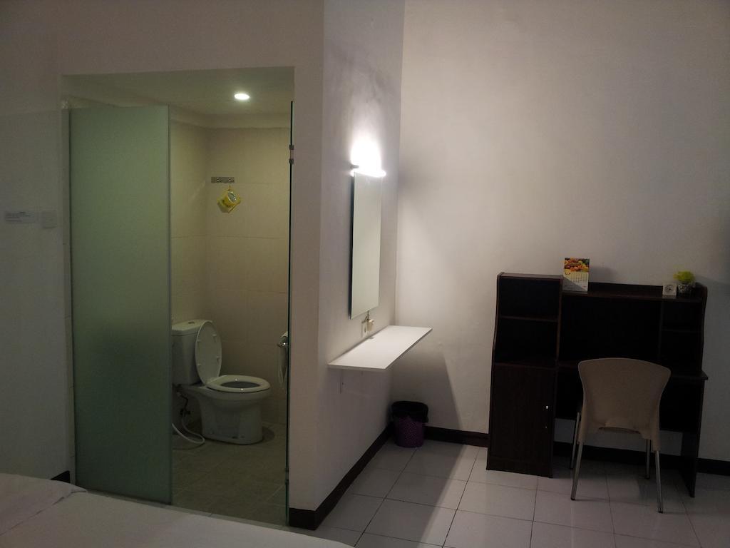 Loxy Inn Surabaja Pokój zdjęcie