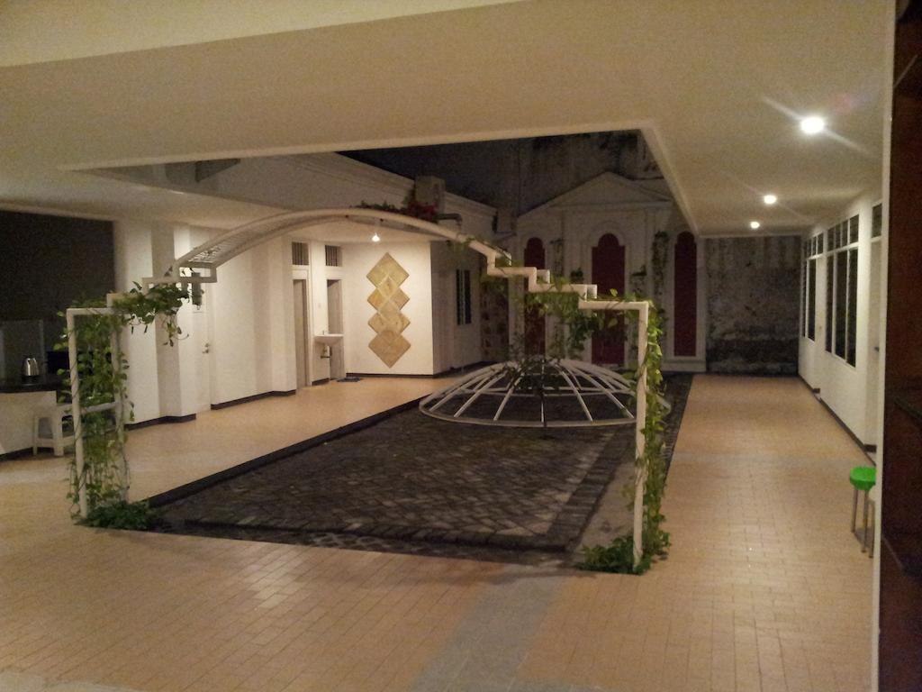 Loxy Inn Surabaja Zewnętrze zdjęcie